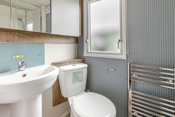 Gold Premium Caravan with parking & decking - Ty Mawr, Towyn