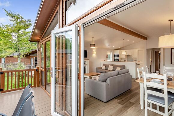 Deluxe Lodge with parking, ensuite & decking P, Deluxe Lodge with parking, ensuite & decking - Ty Mawr, Towyn