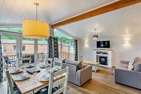 Deluxe Lodge with parking, ensuite & decking P, Deluxe Lodge with parking, ensuite & decking - Ty Mawr, Towyn