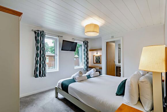 Deluxe Lodge with parking, ensuite & decking P, Deluxe Lodge with parking, ensuite & decking - Ty Mawr, Towyn