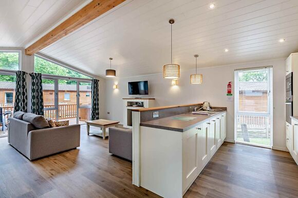 Deluxe Lodge with parking, ensuite & decking P, Deluxe Lodge with parking, ensuite & decking - Ty Mawr, Towyn