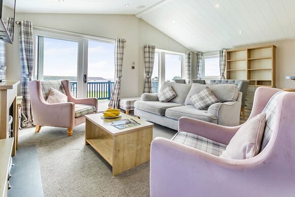 Deluxe 3 Lodge with parking, ensuite & decking, Deluxe 3, Slps 6, parking, ensuite, decking P - Ty Mawr, Towyn