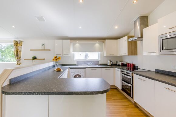 Prestige Lodge with parking, ensuite & decking, Prestige Lodge with parking, ensuite & decking P - Ty Mawr, Towyn