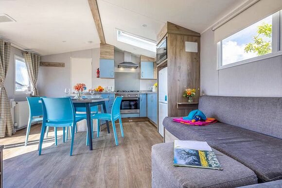 Gold Caravan with parking & ensuite - Ty Mawr, Towyn