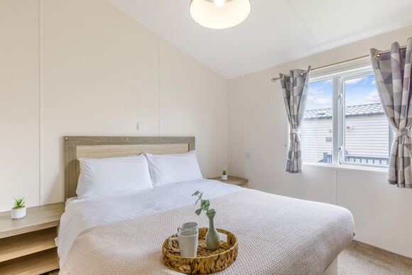 Prestige Lodge with ensuite & decking, Prestige Lodge with ensuite & decking - Ty Mawr, Towyn