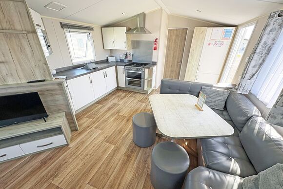Purn Gold 8 (Pet) - Riverside Holiday Village, Bleadon, Weston-Super-Mare