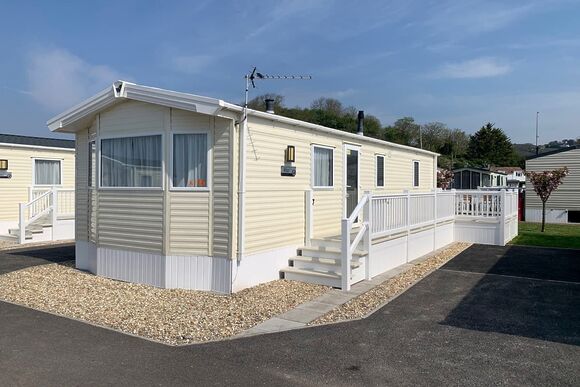 Purn Gold 8 (Pet) - Riverside Holiday Village, Bleadon, Weston-Super-Mare