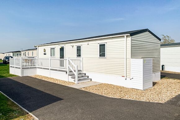 Purn Gold 8 (Pet) - Riverside Holiday Village, Bleadon, Weston-Super-Mare