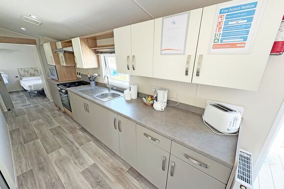 Purn Gold 6 WF (Pet) - Riverside Holiday Village, Bleadon, Weston-Super-Mare