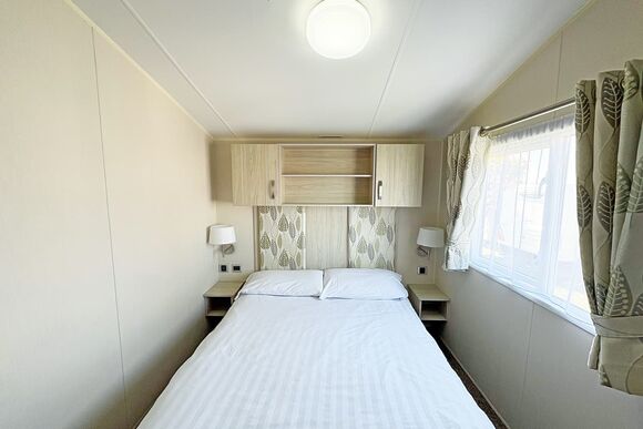 Purn Gold 8 - Riverside Holiday Village, Bleadon, Weston-Super-Mare
