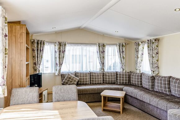 Purn Gold 6 - Riverside Holiday Village, Bleadon, Weston-Super-Mare