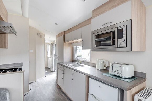 Bronze 3 Bedroom Caravan, Sleeps 8 - Valley Farm, Clacton-on-Sea