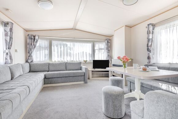 Gold Caravan with decking P, Gold Caravan with decking - Valley Farm, Clacton-on-Sea