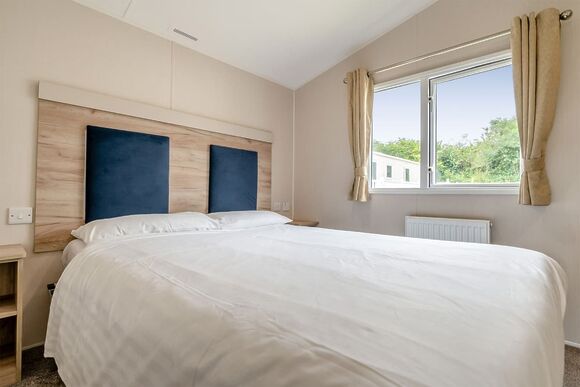 Silver Caravan with parking - Valley Farm, Clacton-on-Sea