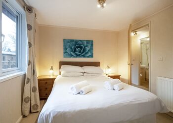 Meadley Lodge - White Cross Bay, Lake Windermere