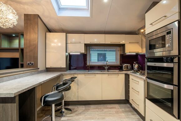 Dalehead Lodge - White Cross Bay, Lake Windermere