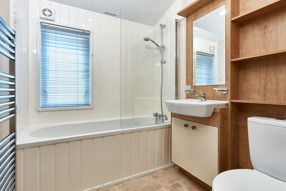 Windermere Lodge - White Cross Bay, Lake Windermere