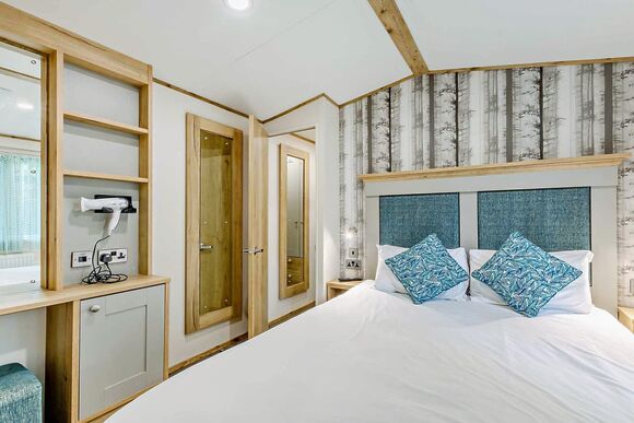 Bronze Premium Caravan with parking & ensuite - White Cross Bay, Lake Windermere