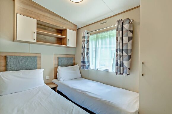 Gold Accessible with parking, Gold Caravan with parking, Gold 2, Slps 6, parking P - White Cross Bay, Lake Windermere