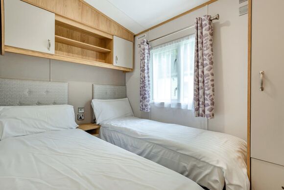 Gold Premium Caravan with parking - White Cross Bay, Lake Windermere