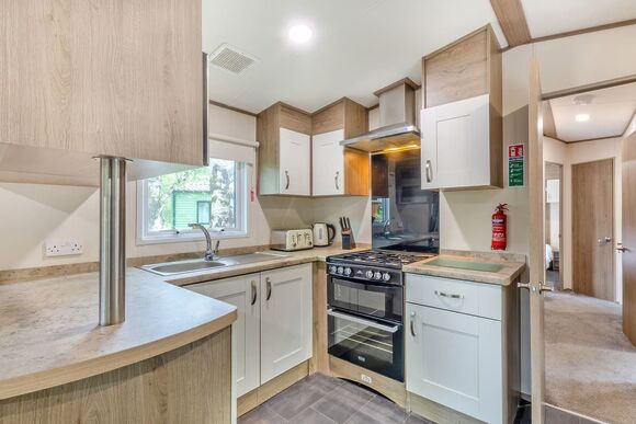 Silver 3 Caravan with parking - White Cross Bay, Lake Windermere