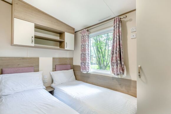 Silver 3 Caravan with parking - White Cross Bay, Lake Windermere