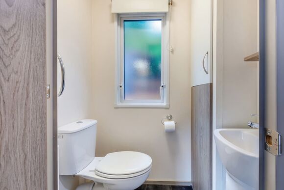 Silver 3 Caravan with parking - White Cross Bay, Lake Windermere