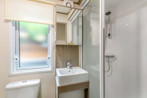 Silver 3, Slps 8, parking P, Silver 3 Caravan with parking - White Cross Bay, Lake Windermere