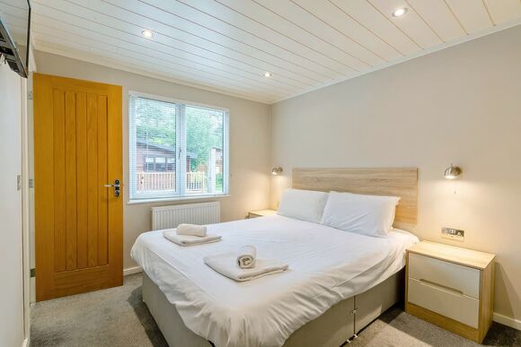 Deluxe 3 Lodge with parking, ensuite & decking - White Cross Bay, Lake Windermere