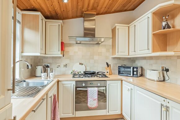 Superior 2 Lodge with parking, ensuite & decking - White Cross Bay, Lake Windermere