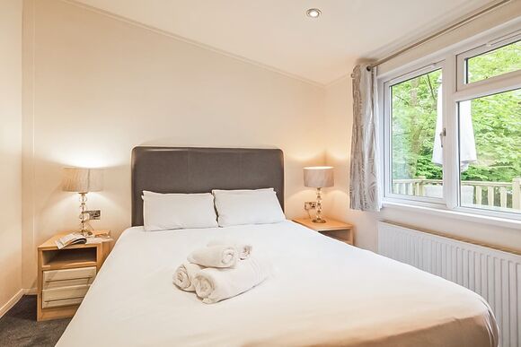 Superior 2 Lodge with parking, ensuite & decking - White Cross Bay, Lake Windermere