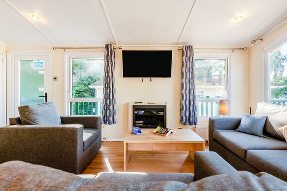 Superior Lodge with ensuite & decking P, Superior Lodge with ensuite & decking - White Cross Bay, Lake Windermere
