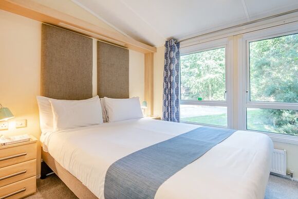 Superior Lodge with ensuite & decking, Superior Lodge with ensuite & decking P - White Cross Bay, Lake Windermere