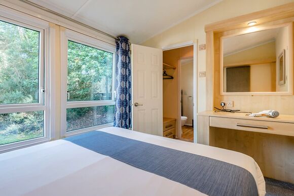 Superior Lodge with ensuite & decking, Superior Lodge with ensuite & decking P - White Cross Bay, Lake Windermere