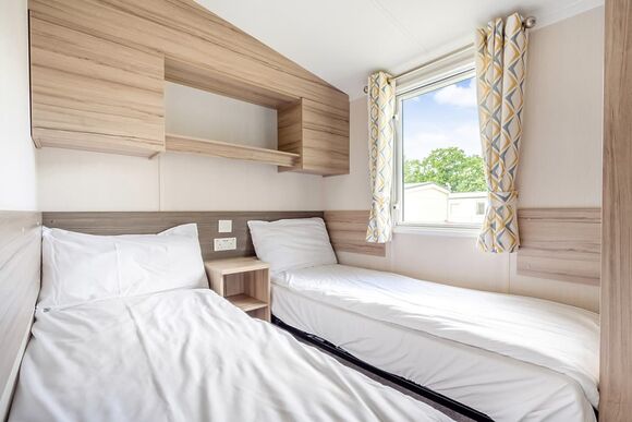 Gold 3 Bedroom Caravan, Sleeps 8 P, Gold 3 Bedroom Caravan, Sleeps 8 - Weeley Bridge, Clacton-on-Sea