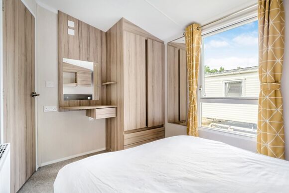 Gold 3 Bedroom Caravan, Sleeps 8. With decking P, Gold 3 Bedroom Caravan, Sleeps 8. With decking - Weeley Bridge, Clacton-on-Sea