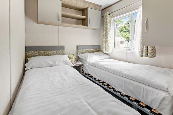 Gold Premium Caravan with ensuite & lake view - Weeley Bridge, Clacton-on-Sea