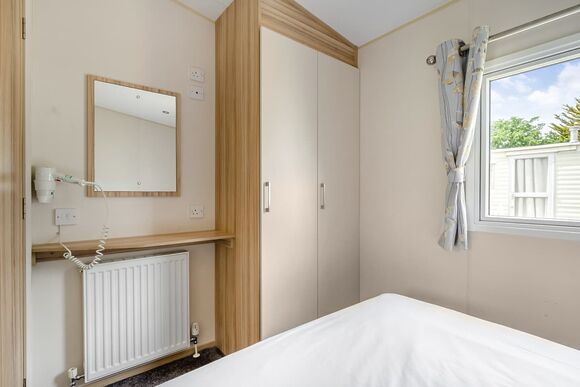 Silver 3 Bedroom Caravan, Sleeps 8 - Weeley Bridge, Clacton-on-Sea