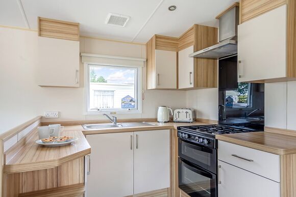 Silver Caravan with decking - Weeley Bridge, Clacton-on-Sea