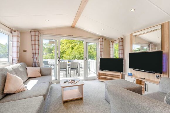 Silver Premium Caravan with decking - Weeley Bridge, Clacton-on-Sea