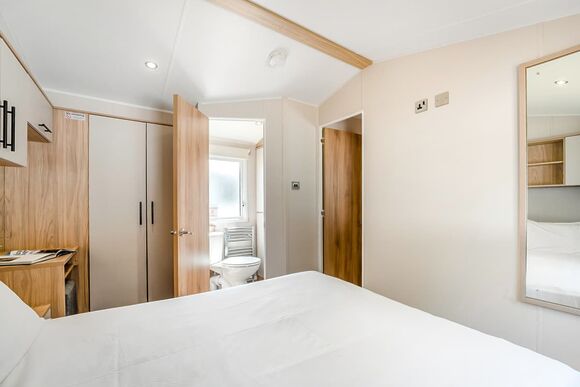 Silver Premium Caravan with decking - Weeley Bridge, Clacton-on-Sea