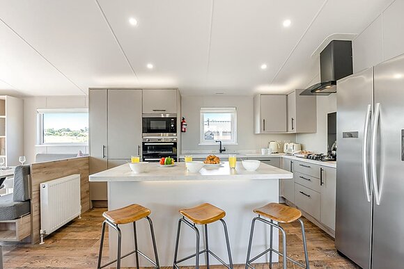 Prestige 3 Lodge slp 6 ensuite, decking, lake view - Weeley Bridge, Clacton-on-Sea