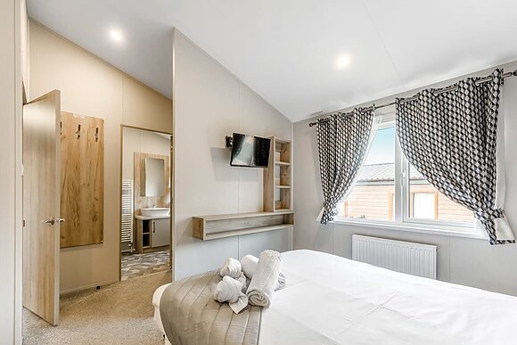 Prestige 3 Lodge slp 6 ensuite, decking, lake view - Weeley Bridge, Clacton-on-Sea
