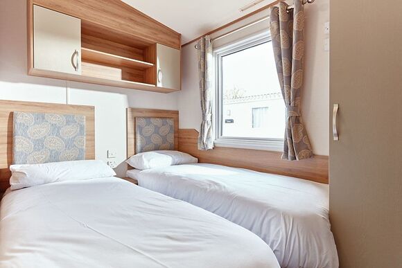 Claxton - Breydon Water, Burgh Castle, Nr Gt Yarmouth