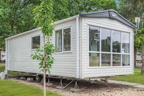 Bronze Premium Caravan with parking, Bronze Premium Caravan with parking P - Breydon Water, Burgh Castle, Nr Gt Yarmouth