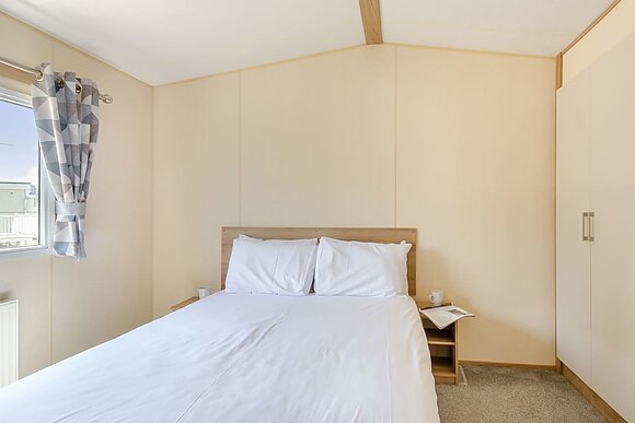 Gold 2 Caravan slps 6 parking and decking P - Breydon Water, Burgh Castle, Nr Gt Yarmouth