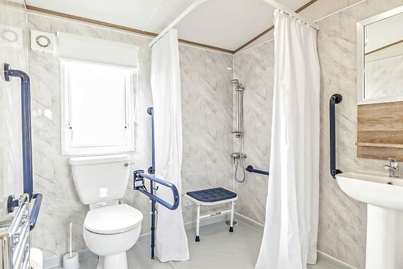 Gold Accessible with parking - Breydon Water, Burgh Castle, Nr Gt Yarmouth