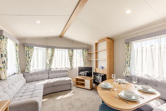 Bronze 2 Bedroom Caravan Sleeps 6. With parking. P - Breydon Water, Burgh Castle, Nr Gt Yarmouth