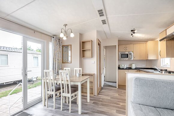 Gold Premium 3 Caravan slp8 parking, ensuite, deck P - Breydon Water, Burgh Castle, Nr Gt Yarmouth