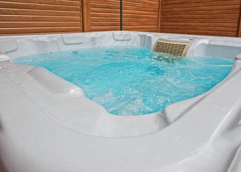 Autograph Junior Lodge 2 Bed with Hot Tub - Percy Wood Country Park, Morpeth